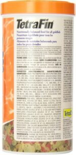 Tetra Goldfish Flakes 7.06oz, 200g, Bilingual - Image 3