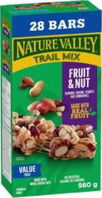 NATURE VALLEY - VALUE PACK SIZE - Fruit and Nut, Almonds, Raisins, Peanuts, Cranberries Granola Bars, Pack of 28 Bars, 980 Grams Package, Whole Grains, No Artificial Colours, No Artificial Flavours - Image 9