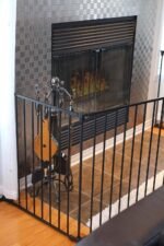 Inspirer Studio 5,6,8 Panel Heavy Duty Metal Gate Pet Fence Safe Fence Barrier (Black, 5 Panel) - Image 10