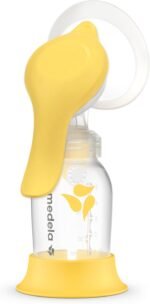 Medela Manual breast pump with Flex Shields Harmony Single Hand for More Comfort and Expressing More Milk - Image 2