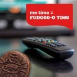 Fudgee-O Chocolatey Creme Filled Sandwich Cookies, 303 g, Baked in Canada - Image 6