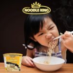 Noodle King Ramen Chicken Flavour Instant Noodles Soup Cup, Vegetarian, 12x 110g - Image 4