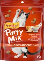 Friskies Party Mix Cat Treats, Gravy-licious Crunch Chicken and Gravy - 170 g Pouch (1 Pack) - Image 3