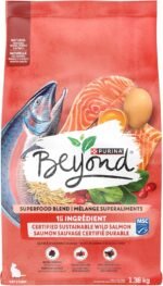 Beyond Simply Natural Dry Cat Food, Salmon & Whole Brown Rice - 1.36 kg Bag - Image 3