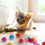 Molain 100pcs 2.5cm Large Cat Toy Balls, 1Inch Soft Cat Balls Kitten Pom poms Ball Cat Play Toy (100 Pcs) - Image 3