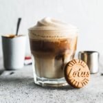 Lotus Biscoff - Caramelized Sandwich Cookies - Milk Chocolate Flavoured Cream Filling - 220g - Pack of 1 - Image 5