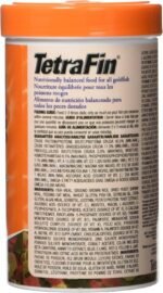 Tetra Goldfish Flakes 2.2oz, 62g (Bilingual) - Image 3
