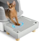 Extra Large Cat Litter Box Step Ramp, Cat's Litter Catcher Mat with Wooden Feet, Filter Function, Pedal Stool for Self-Cleaning Cat Litter Box, Ideal for Kitten & Elderly Cats (Light Grey) - Image 2