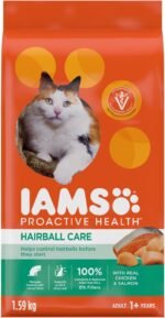 IAMS PROACTIVE HEALTH Hairball Care Adult Dry Cat Food – Chicken & Salmon – 1.59 KG (3.5LB) - Image 2